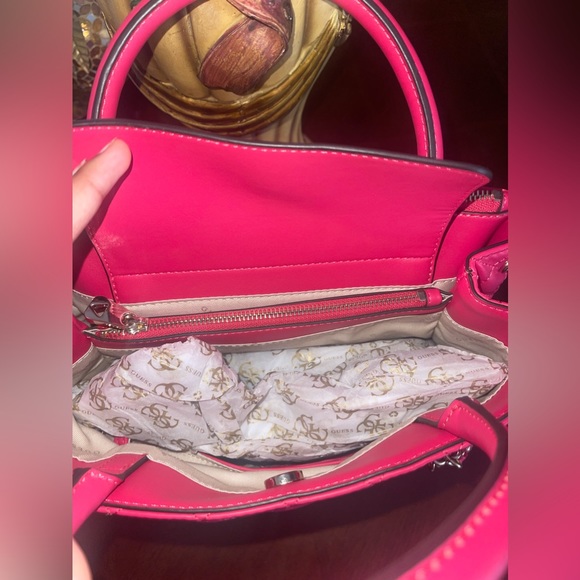 GUESS Illy Society Satchel in Pink NWOT - Picture 5 of 8